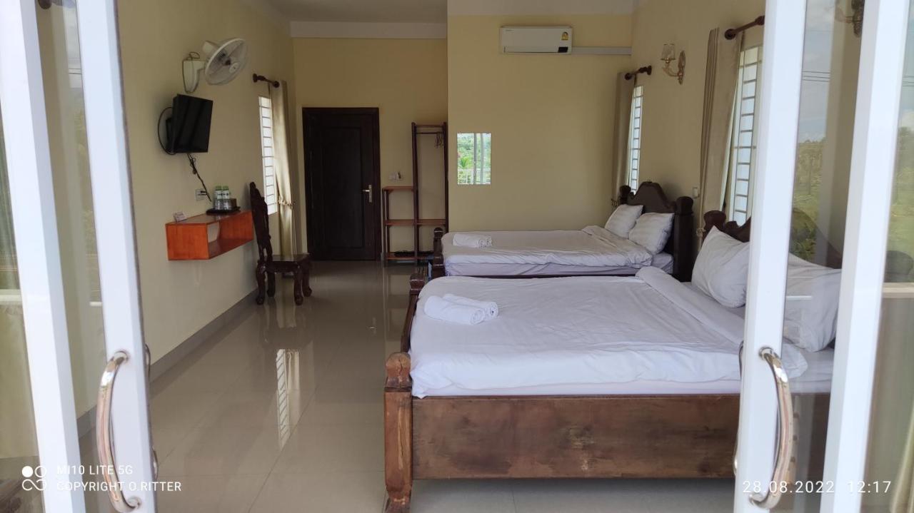 Monica Guesthouse Kampot Bagian luar foto