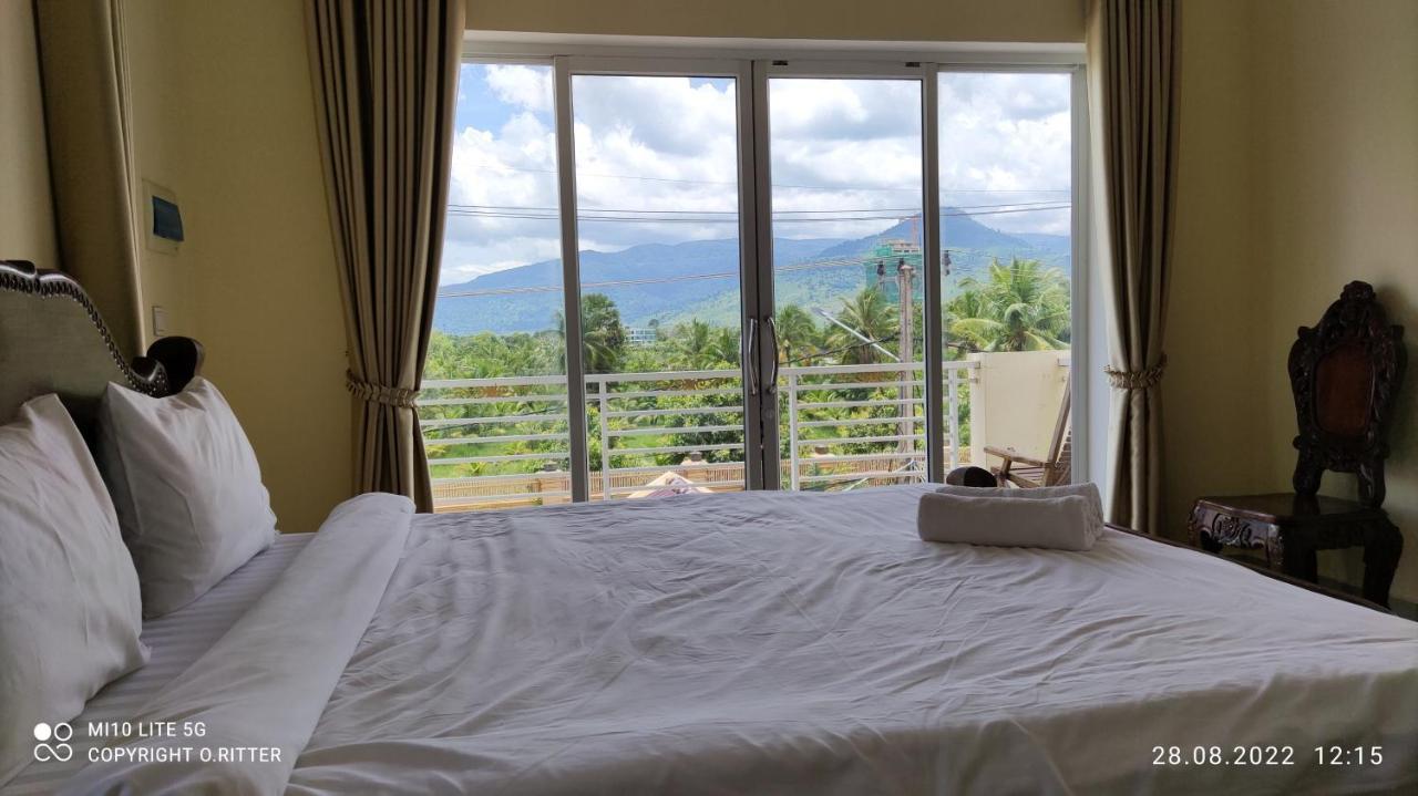 Monica Guesthouse Kampot Bagian luar foto